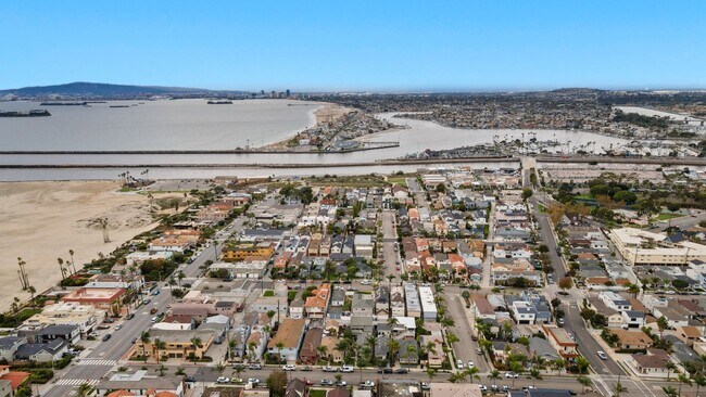 Building Photo - 124-126 4th Street Duplex