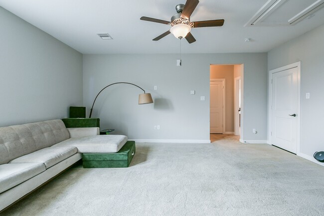 Building Photo - 10215 Palmour Pass