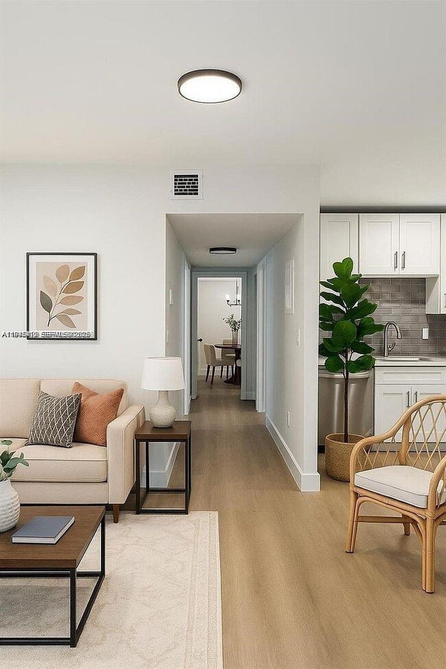 Building Photo - 1400 NE 43rd Ct