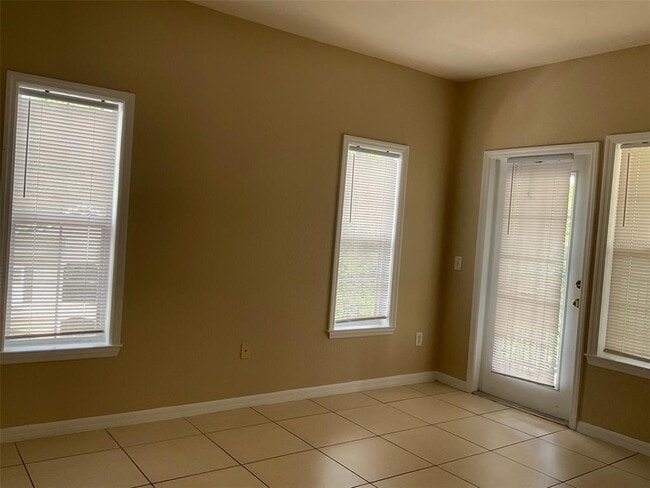 Building Photo - 3751 Conroy Rd