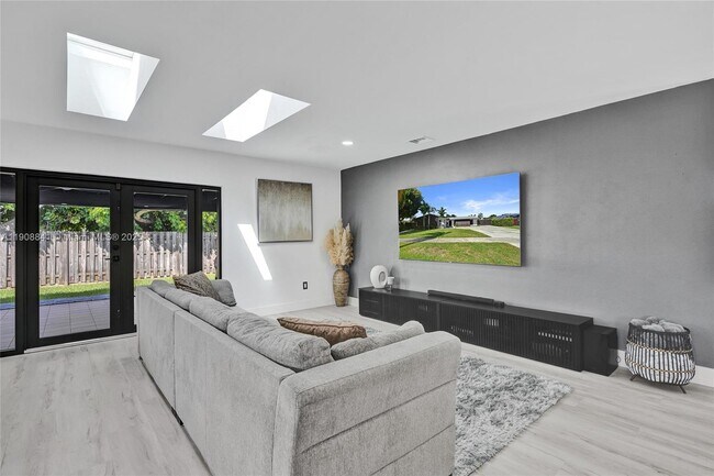 Building Photo - 9371 SW 185th Terrace