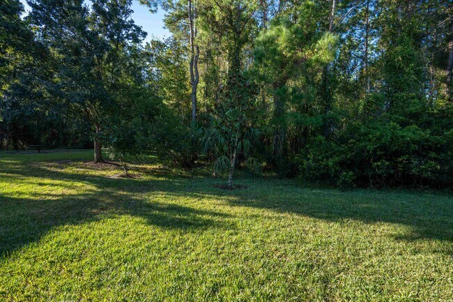Building Photo - 310 Scrub Jay Dr