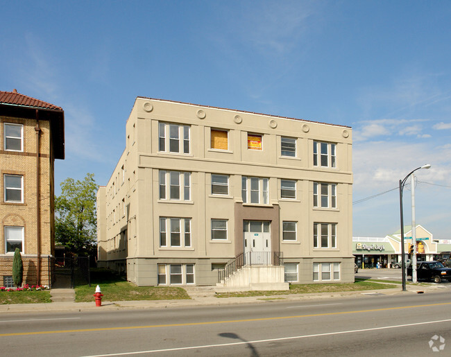 Building Photo - 2118 Delaware Ave