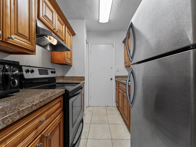 Building Photo - 7220 SW 94th Pl