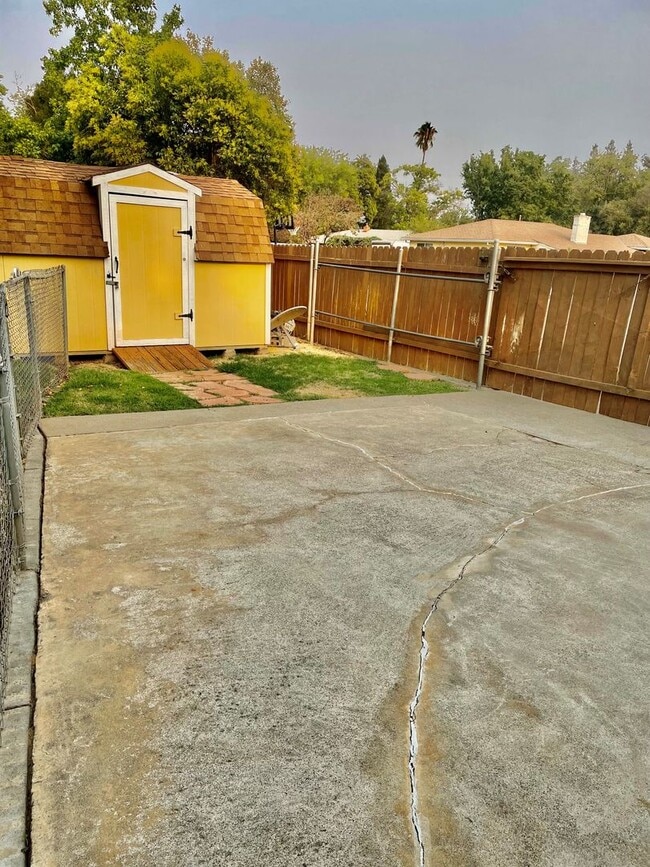 Building Photo - Just reduced!