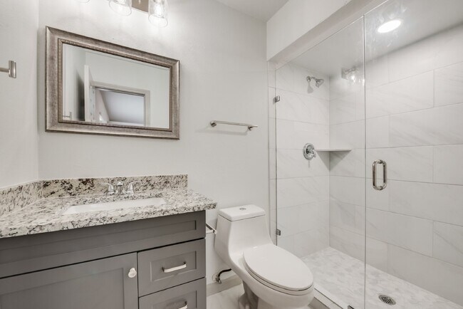 Building Photo - Charming 3-Bedroom Home with 2 Full Baths ...