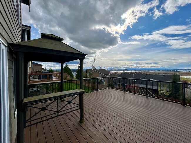 Building Photo - Gorgeous 4 bed 2.5 bath Marysville home