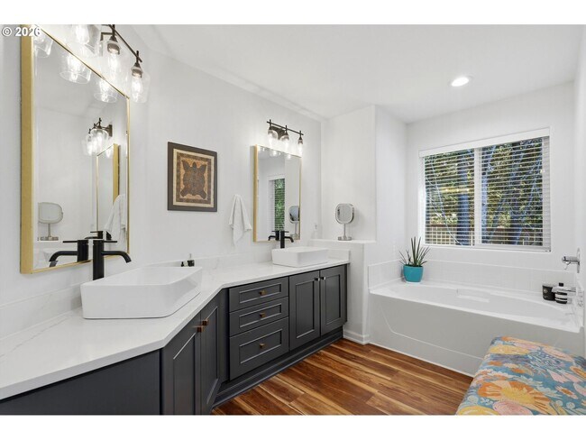 Building Photo - Beautifully Updated 5BR Home with Designer Kitchen, Main-Level Suite & Private Backyard Oasis Nea...