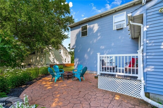 Building Photo - 114 Flohr Ave