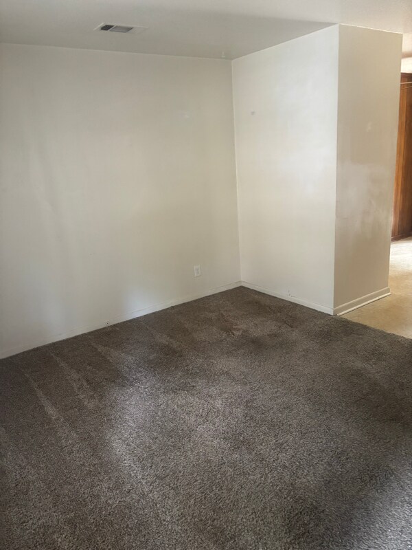 Building Photo - 538 Royce St