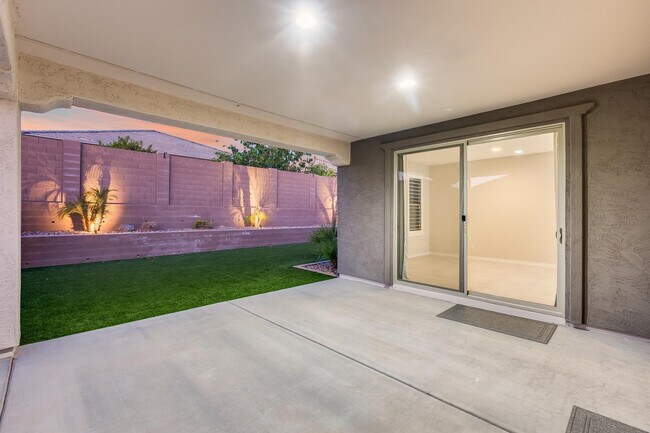 Building Photo - 7308 W Tombstone Trail