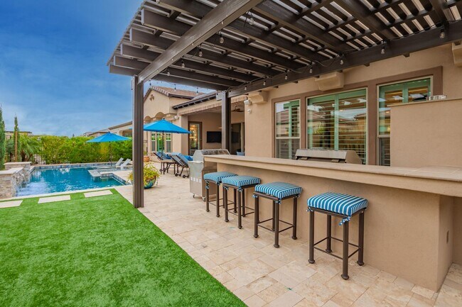 Building Photo - Luxury Lifestyle in Queen Creek AZ