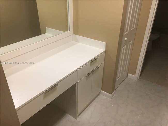 Building Photo - 555 NE 123rd St