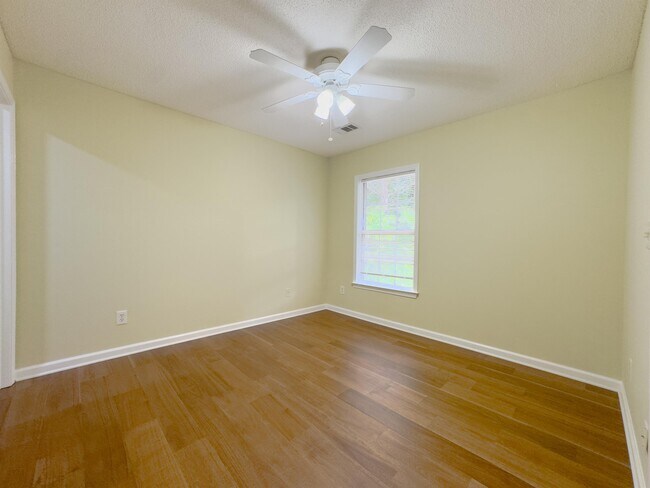 Building Photo - 3025 Oxwell Dr NW