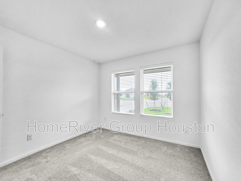 Building Photo - 452 Texas Pecan Dr