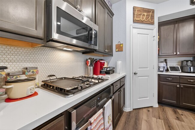 Building Photo - 15006 Eves Necklace Ct