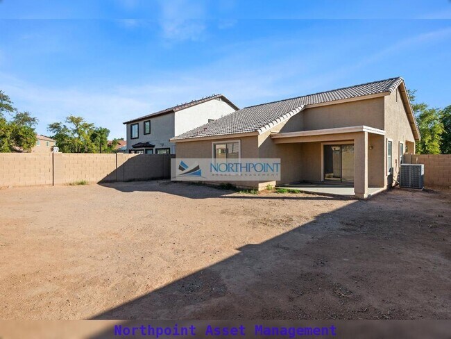Building Photo - 4BR/2BA | Newly Renovated Single Family Home | 2-Car Covered Parking | Large Yard in Phoenix!