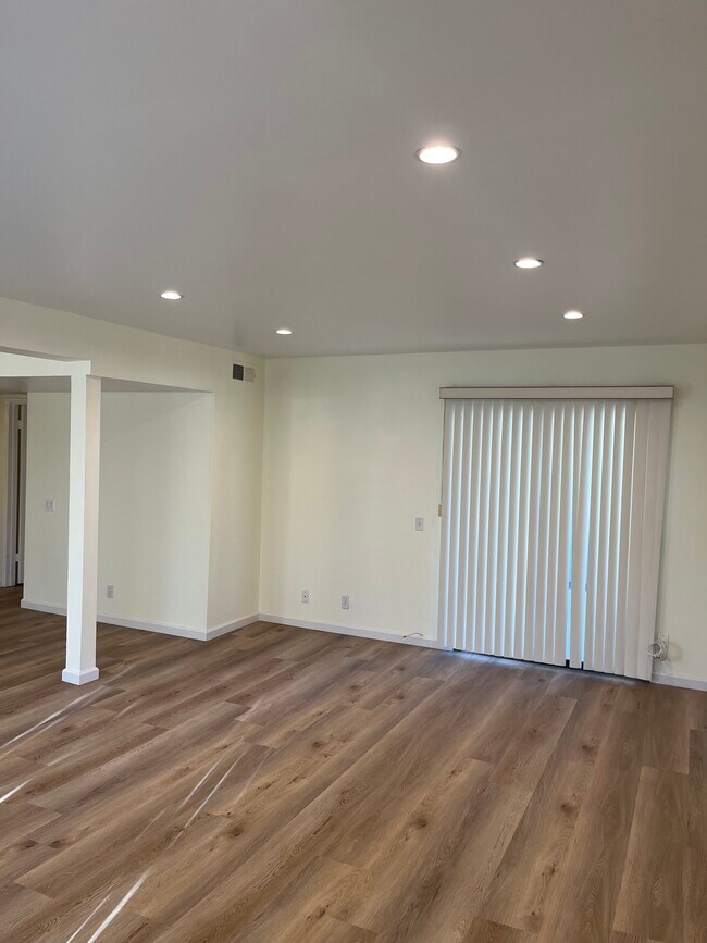 Building Photo - 4700 Natick Ave