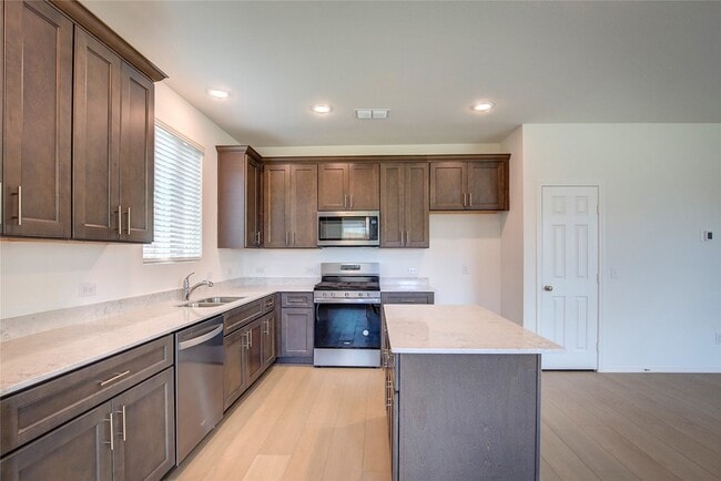 Building Photo - 2407 Carlow Ln