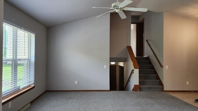 Building Photo - 5153 Oak Valley Dr