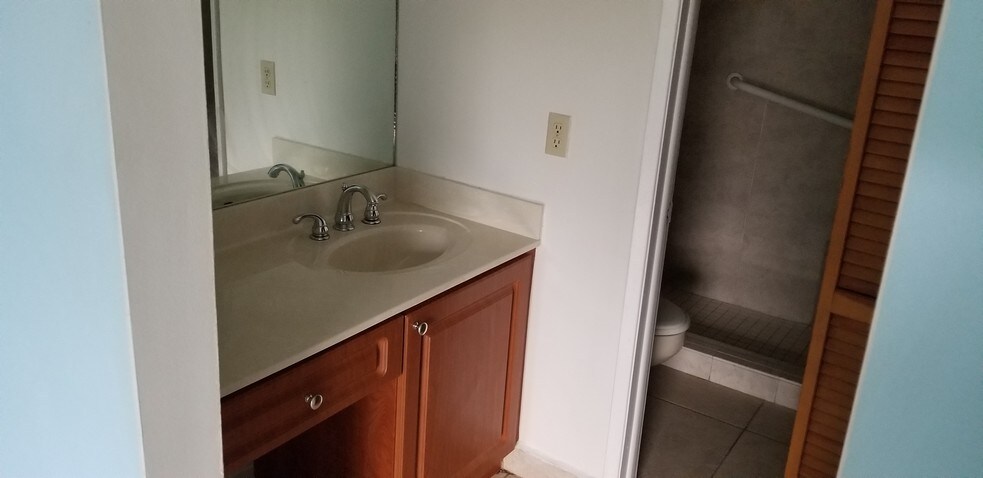 Building Photo - 9135 SW 125th Ave