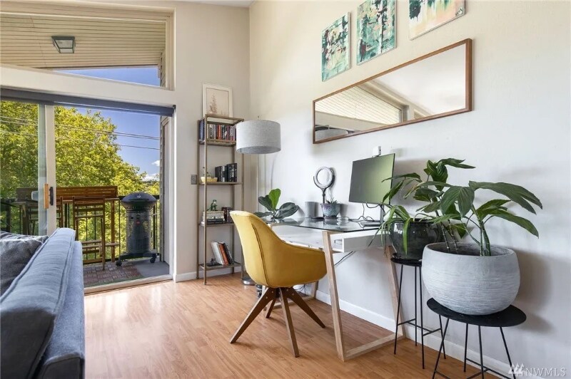 Building Photo - 3607 14th Ave W