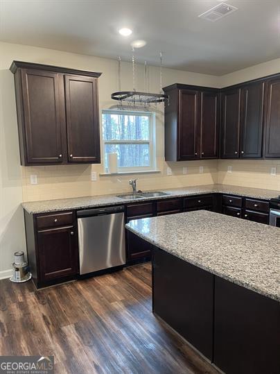 Building Photo - 304 Dorval Cir