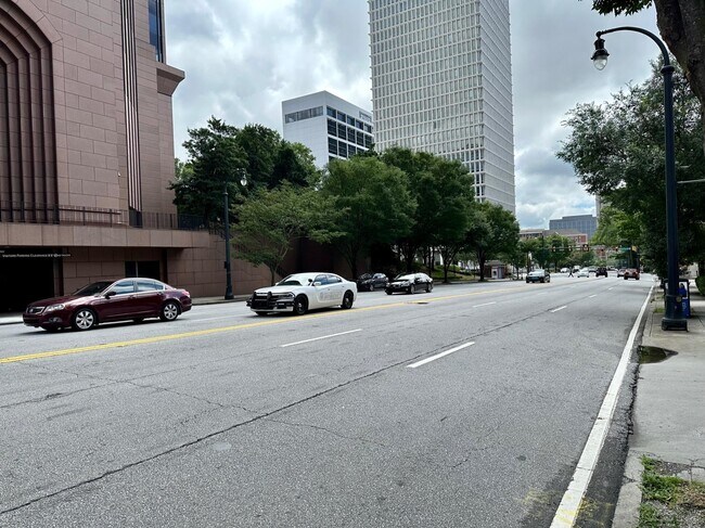 Building Photo - 620 Peachtree St NE