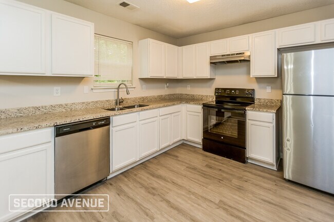 Building Photo - 5211 Hanover St