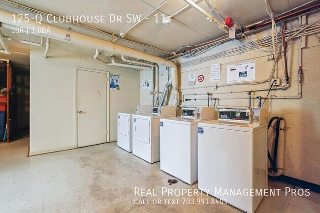 Building Photo - 125 Clubhouse Dr SW