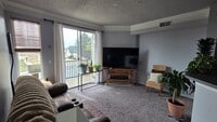 Building Photo - Lovely Two Bedroom Condo with Fire Place, W/D, garage, and tons of community extras! (Concord)