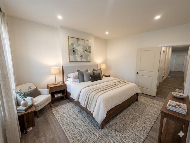 Building Photo - 693 3rd St