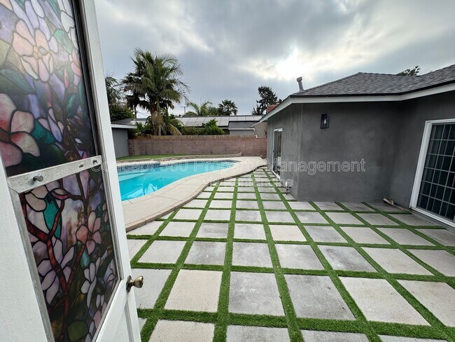 Building Photo - 1972 Fanwood Ave