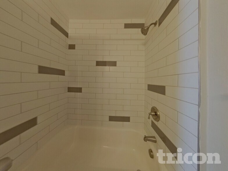 Building Photo - 1228 N Chelton Rd