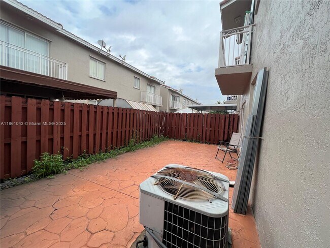 Building Photo - 7231 NW 174th Terrace