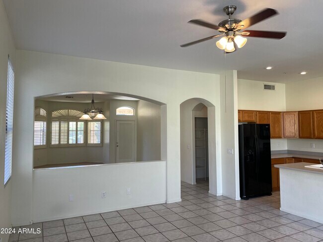 Building Photo - 7322 E Gallego Ln