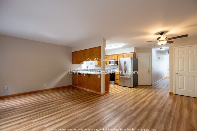 Building Photo - Open-Concept Living with Easy Portland Com...
