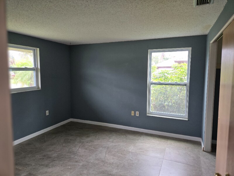 Building Photo - 2064 Pellam Blvd
