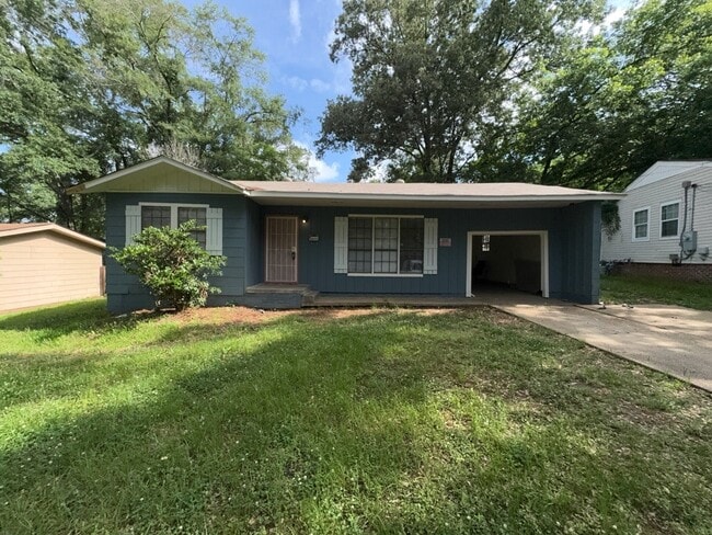 Primary Photo - 740 Hickory Ridge Dr