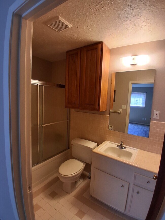 Building Photo - 7205 Beechnut St