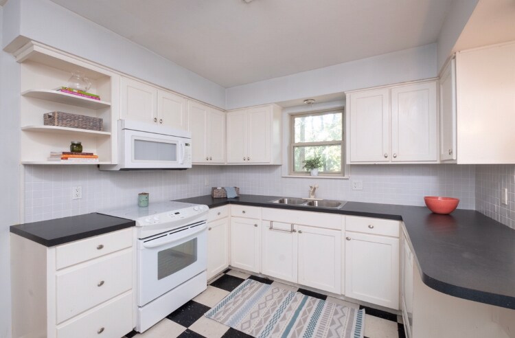 Building Photo - 7403 L St