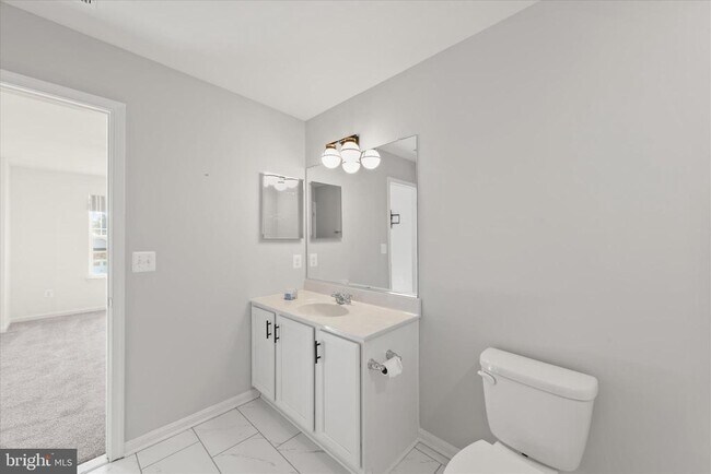 Building Photo - 5559 Trafalgar Cir