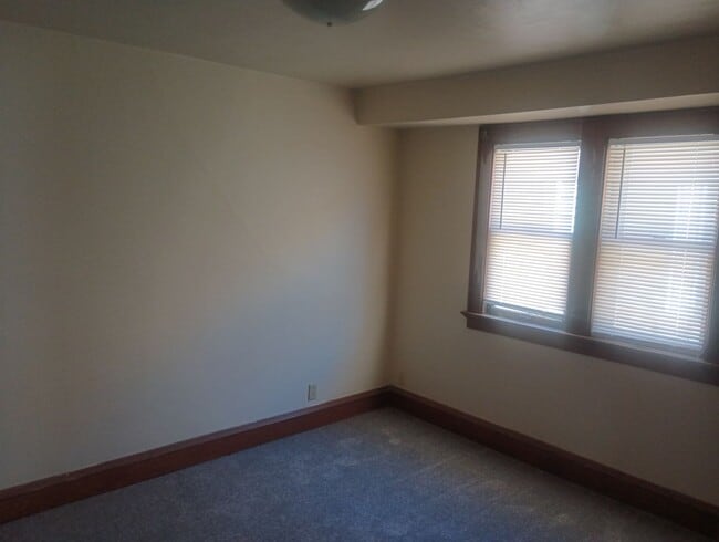 Building Photo - 3150N39thR