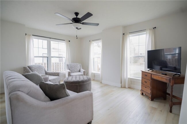 Building Photo - 161 West Ave