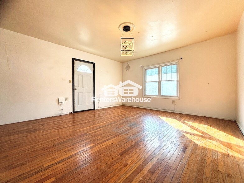 Building Photo - 1171 21st St