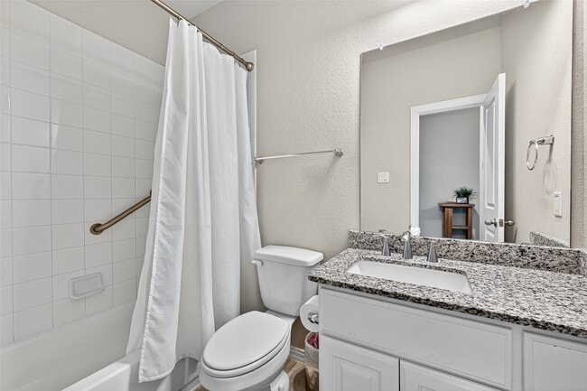 Building Photo - 3811 Lake Falls Dr
