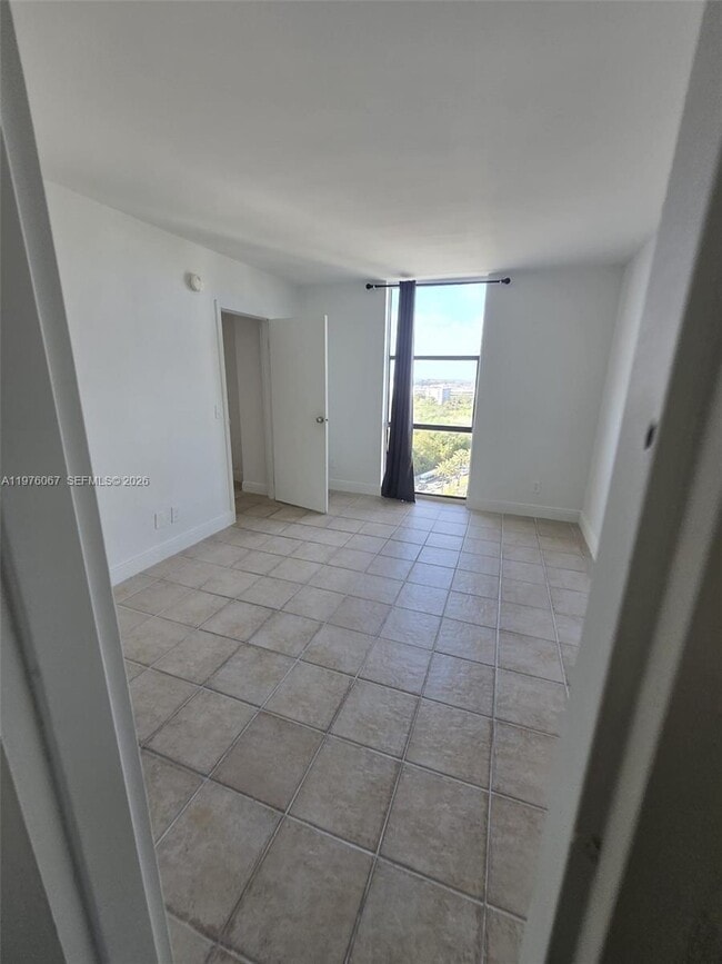 Building Photo - 13499 Biscayne Blvd