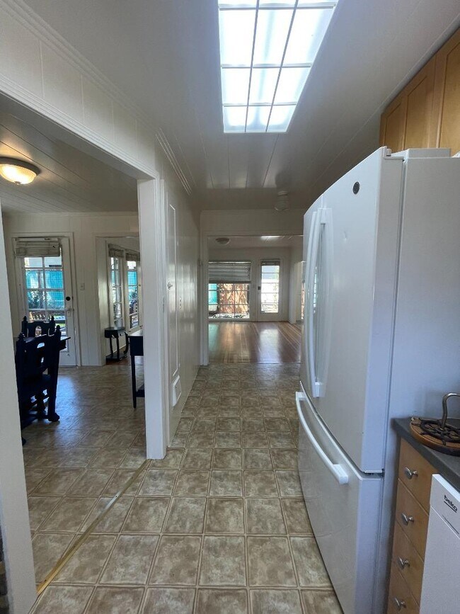 Building Photo - 501 Palmer Ln