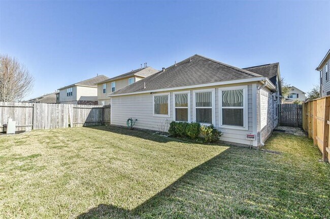 Building Photo - 11514 Dahlia Dale Dr