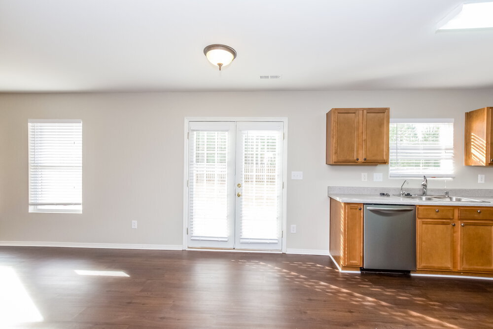 Building Photo - 4710 Larkhaven Village Dr